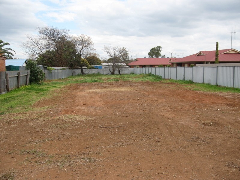 33 Cecile Street, Parkes NSW 2870