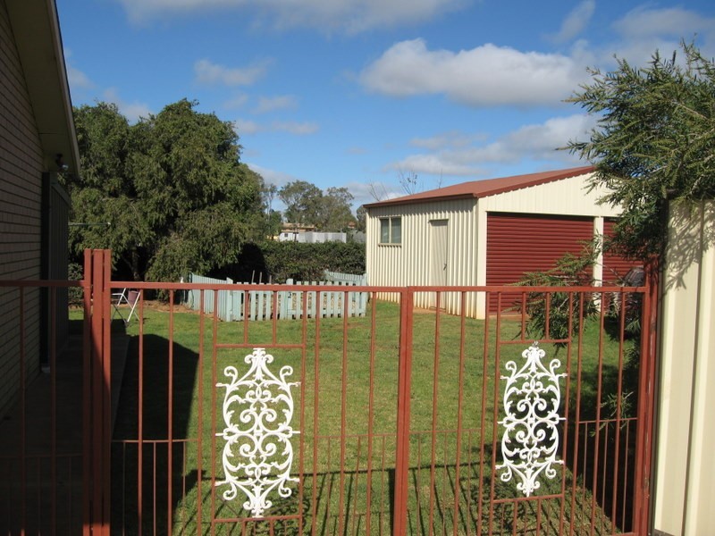 38 Middleton Street, Parkes NSW 2870