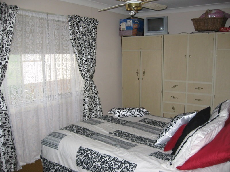 6 Medlyn Street, Parkes NSW 2870