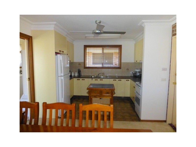 19 Want Street, Parkes NSW 2870