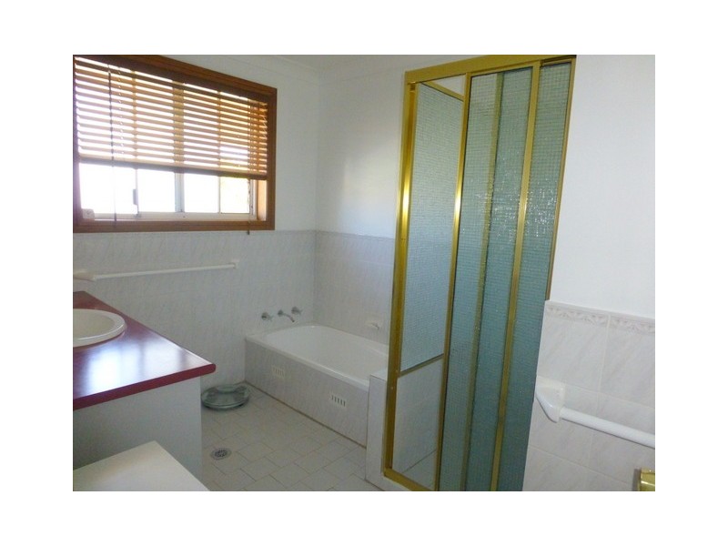 19 Want Street, Parkes NSW 2870