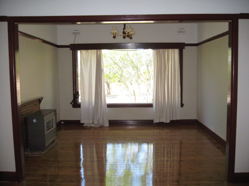 7 Phoenix Street, Parkes NSW 2870