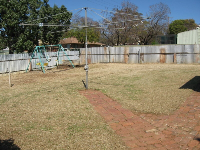 7 Phoenix Street, Parkes NSW 2870