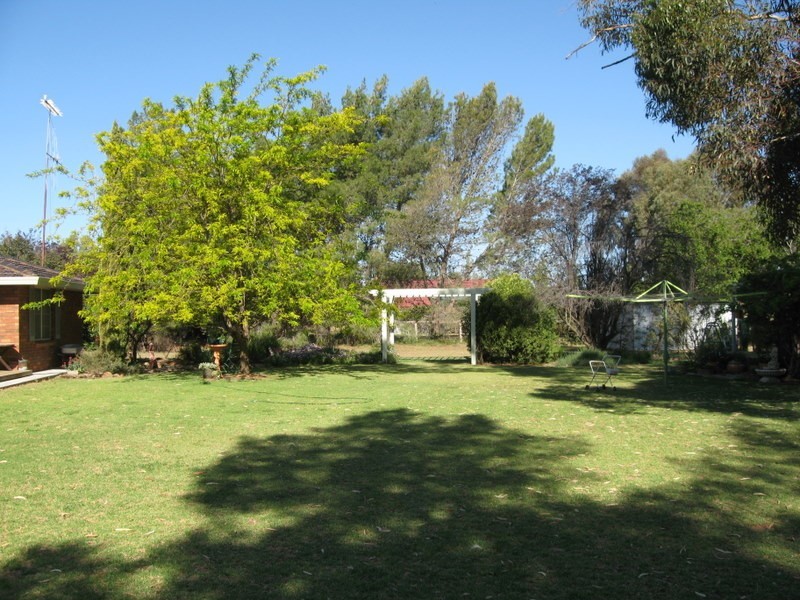 35 Kelly Road, Parkes NSW 2870
