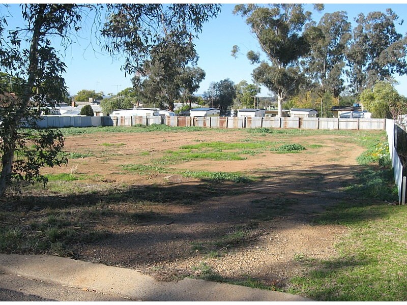 65 Victoria Street, Parkes NSW 2870