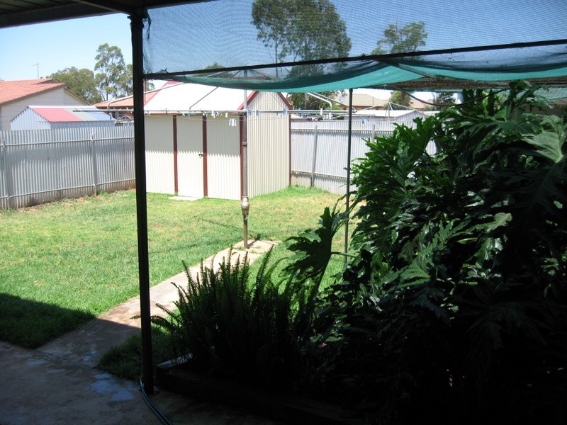 17 Best Street, Parkes NSW 2870