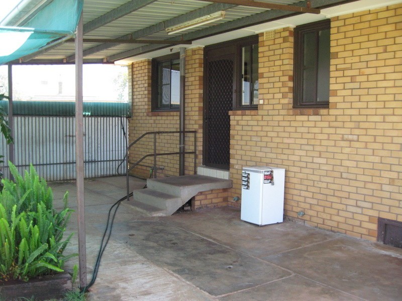 17 Best Street, Parkes NSW 2870