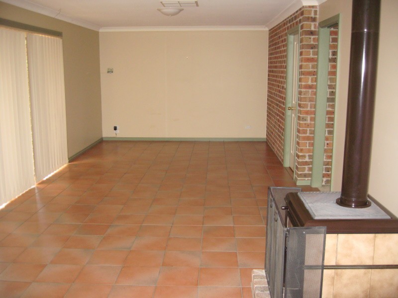 28 Fisher Street, Parkes NSW 2870