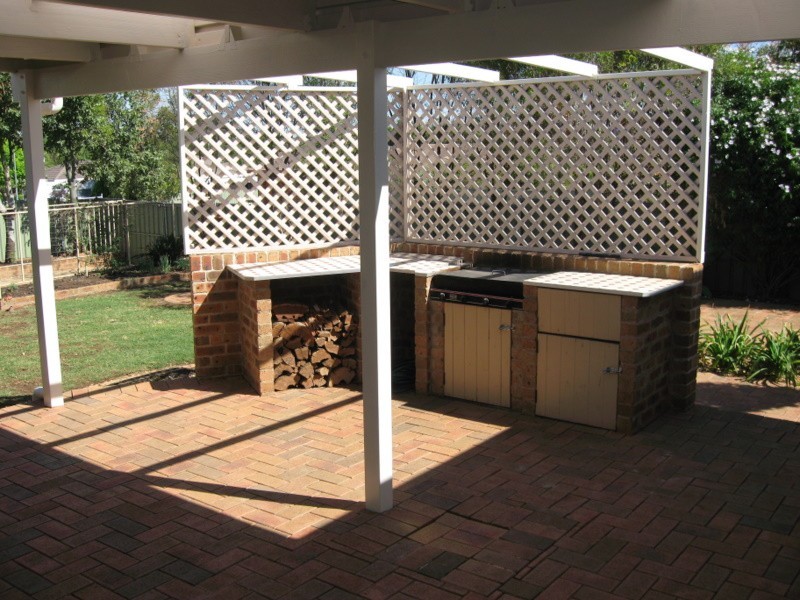 28 Fisher Street, Parkes NSW 2870