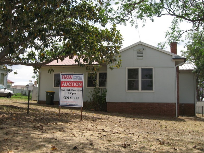 28 Alexandra Street, Parkes NSW 2870