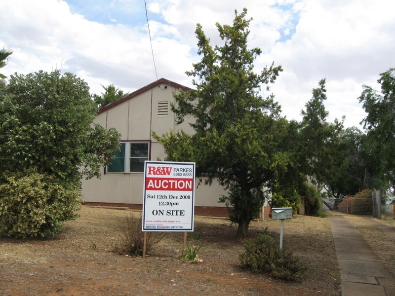 3  Kendall Street, Parkes NSW 2870