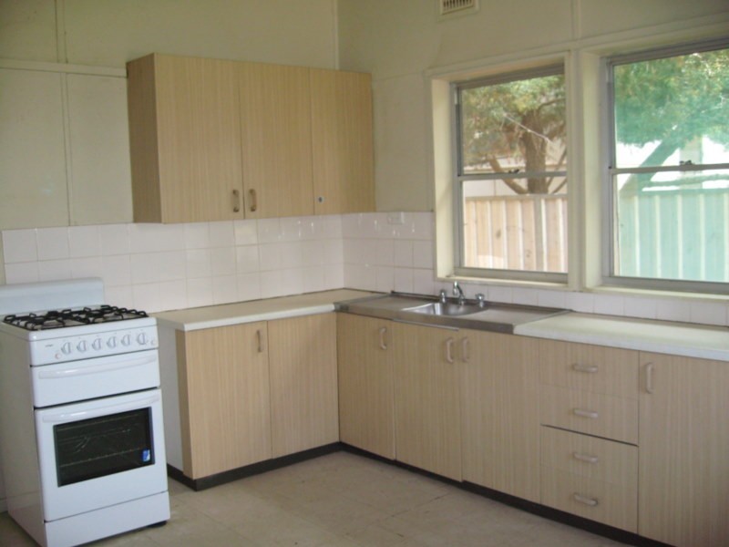 3  Kendall Street, Parkes NSW 2870