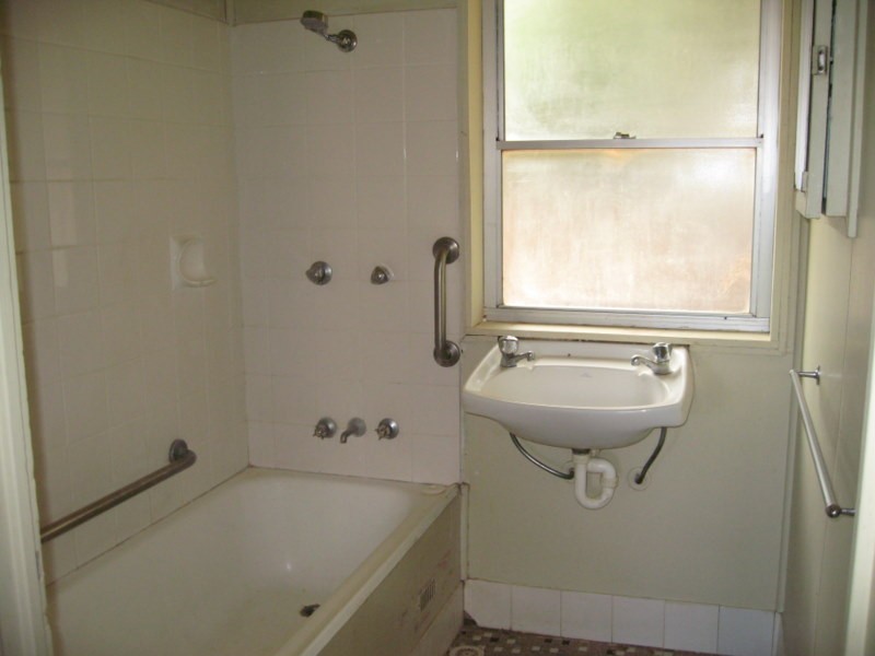 3  Kendall Street, Parkes NSW 2870