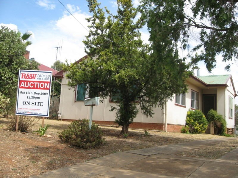 3  Kendall Street, Parkes NSW 2870