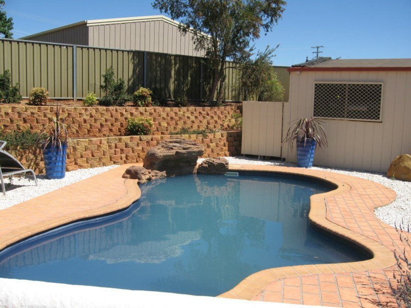 12 Cobden Place, Parkes NSW 2870