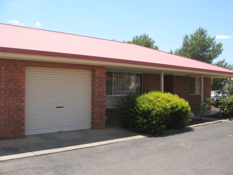 2/16-18 Ebelina Crescent, Parkes NSW 2870