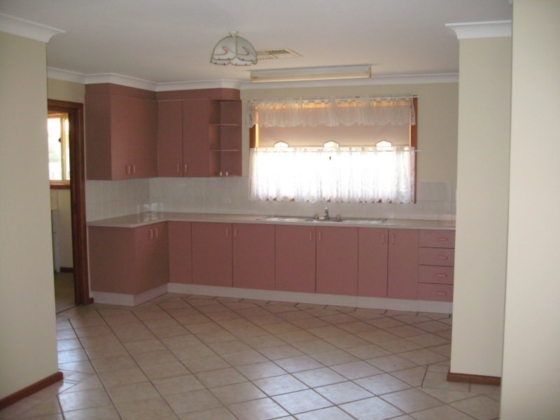 2/16-18 Ebelina Crescent, Parkes NSW 2870