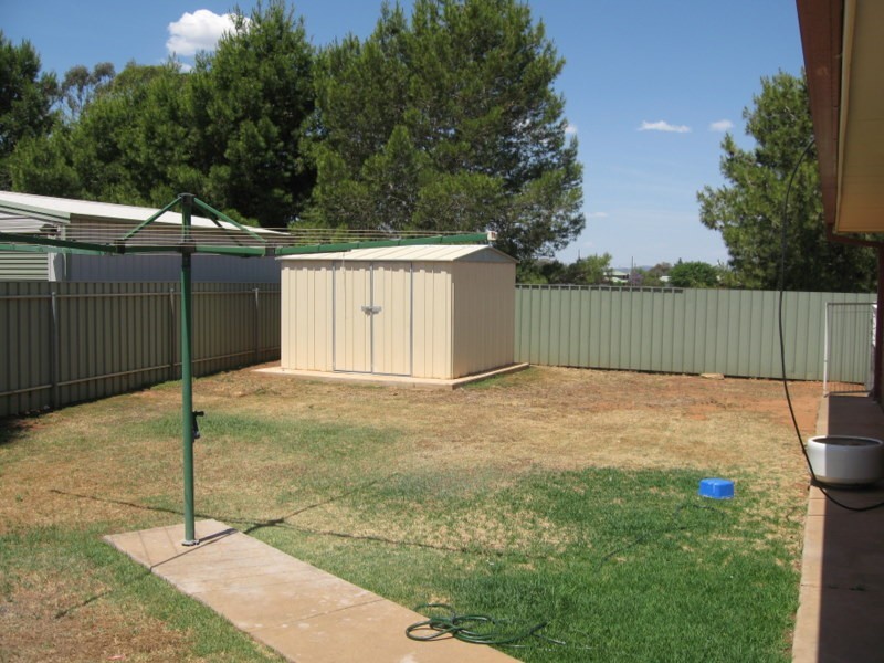 2/16-18 Ebelina Crescent, Parkes NSW 2870