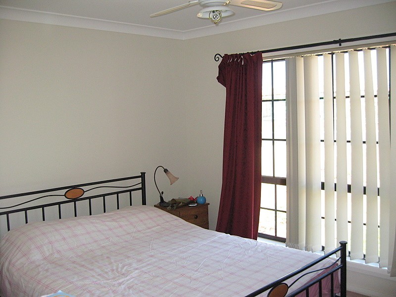 33 Blaxland Street, Parkes NSW 2870