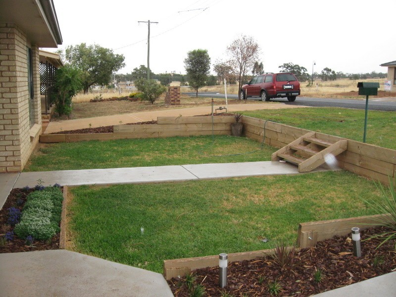 33 Blaxland Street, Parkes NSW 2870
