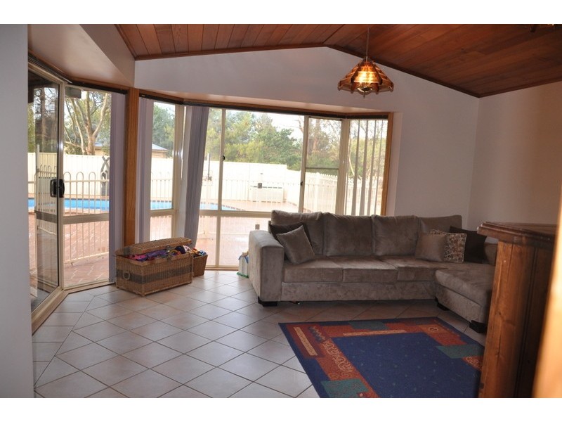 227 Nash Street, Parkes NSW 2870