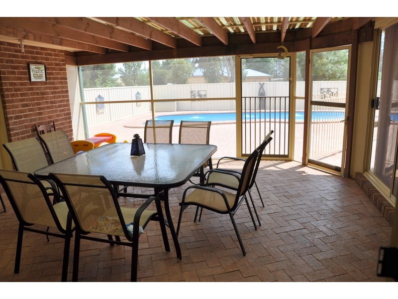 227 Nash Street, Parkes NSW 2870