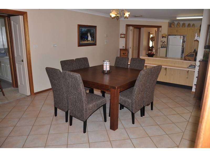 227 Nash Street, Parkes NSW 2870