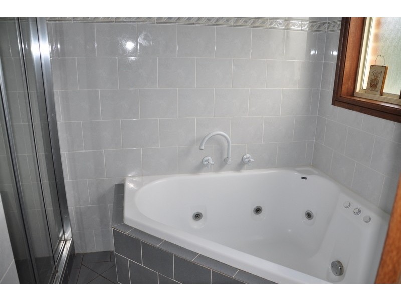227 Nash Street, Parkes NSW 2870