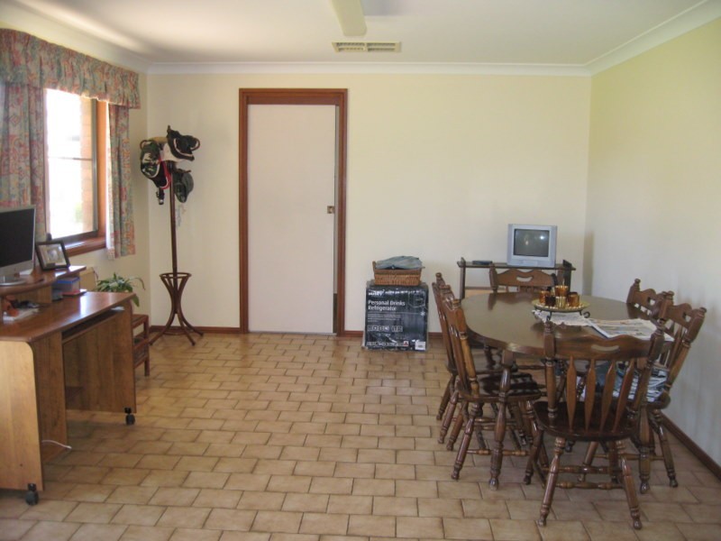 21 Kelly Road, Parkes NSW 2870