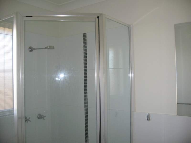 13 Noonan Street, Parkes NSW 2870