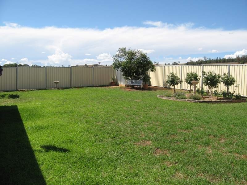 13 Noonan Street, Parkes NSW 2870