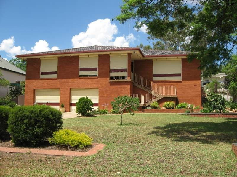 43 Hill Street, Parkes NSW 2870