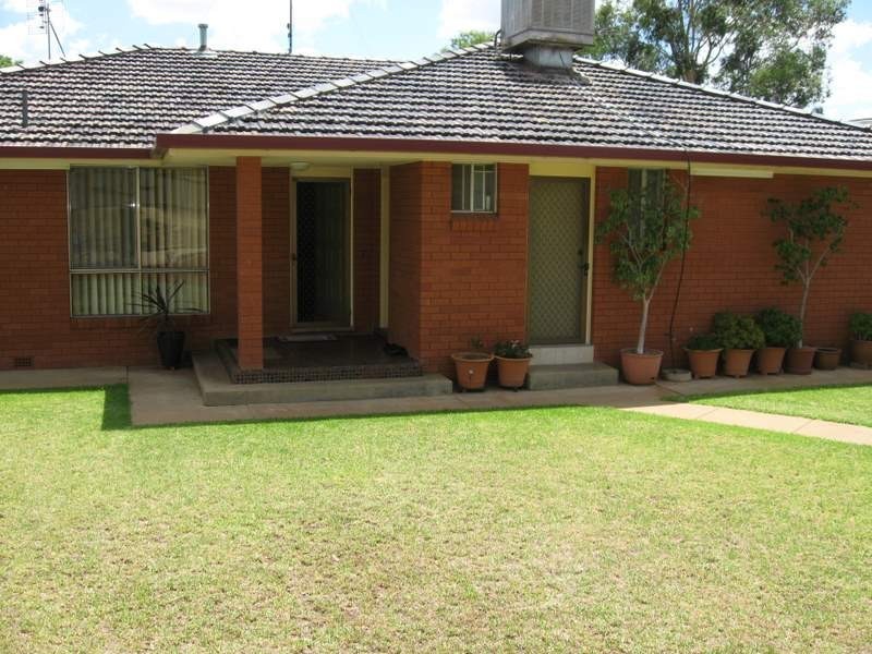 43 Hill Street, Parkes NSW 2870