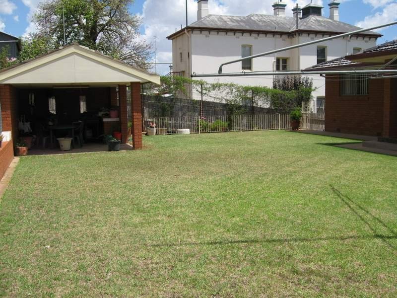 43 Hill Street, Parkes NSW 2870
