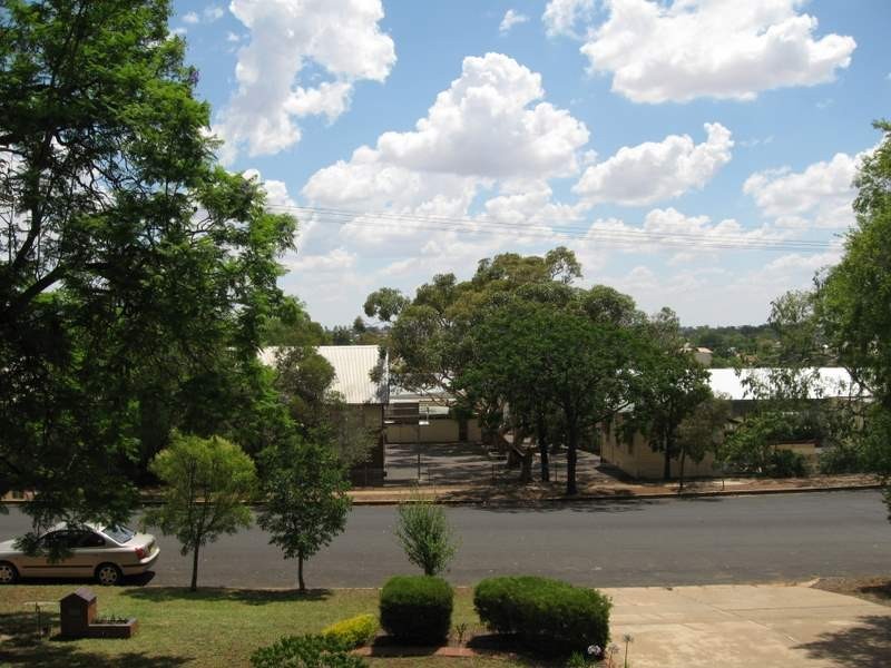 43 Hill Street, Parkes NSW 2870