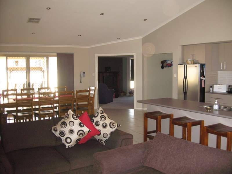 5 Cedar Crescent, Parkes NSW 2870