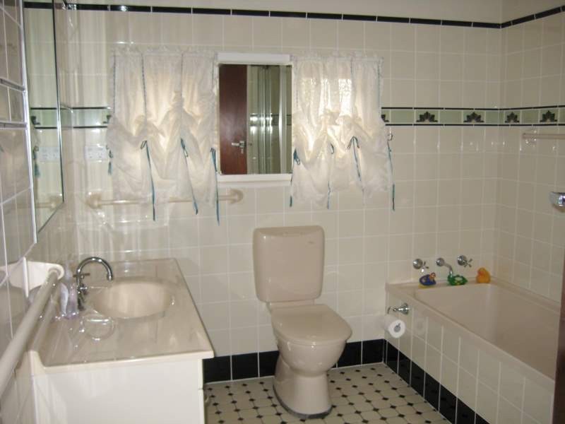 52 Church Street, Parkes NSW 2870