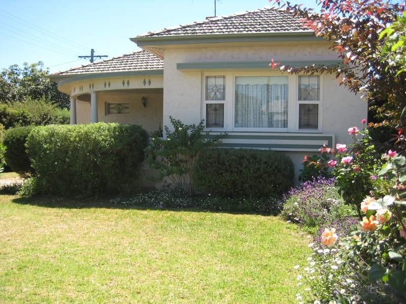 52 Church Street, Parkes NSW 2870