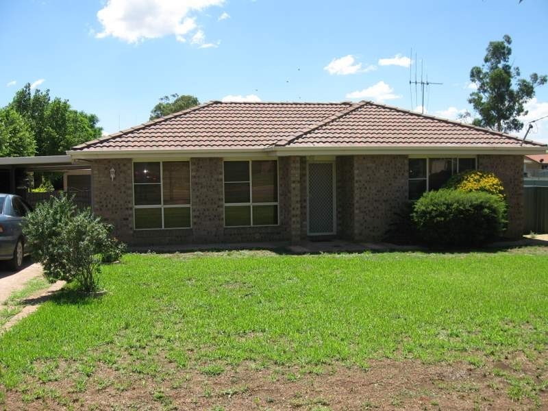 54 Best Street, Parkes NSW 2870