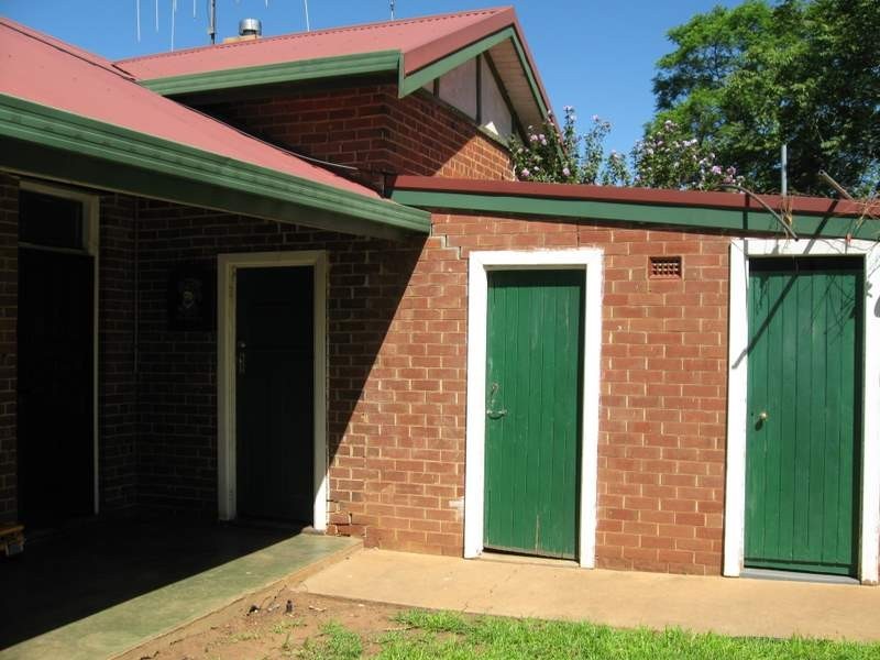 56 Orange Street, Parkes NSW 2870