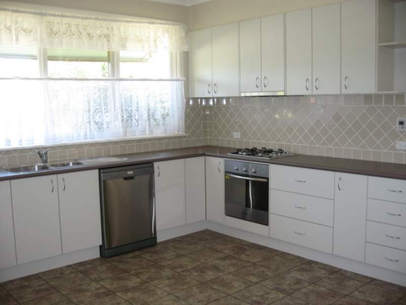 9 Captain Wilson Avenue, Parkes NSW 2870