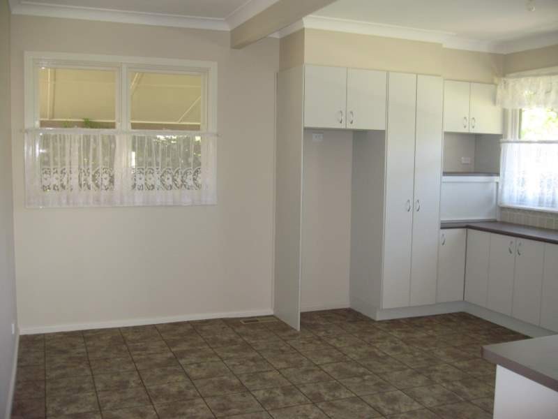 9 Captain Wilson Avenue, Parkes NSW 2870