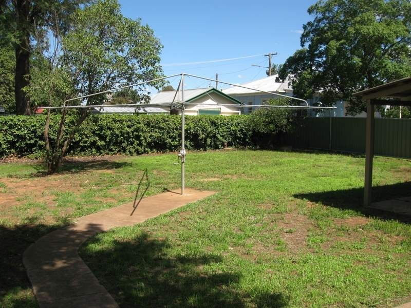 9 Captain Wilson Avenue, Parkes NSW 2870