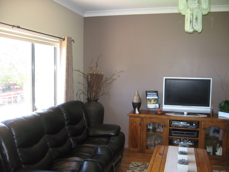 39 Field Road, Parkes NSW 2870