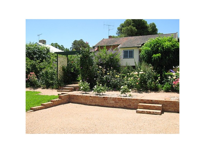 7 Gap Street, Parkes NSW 2870