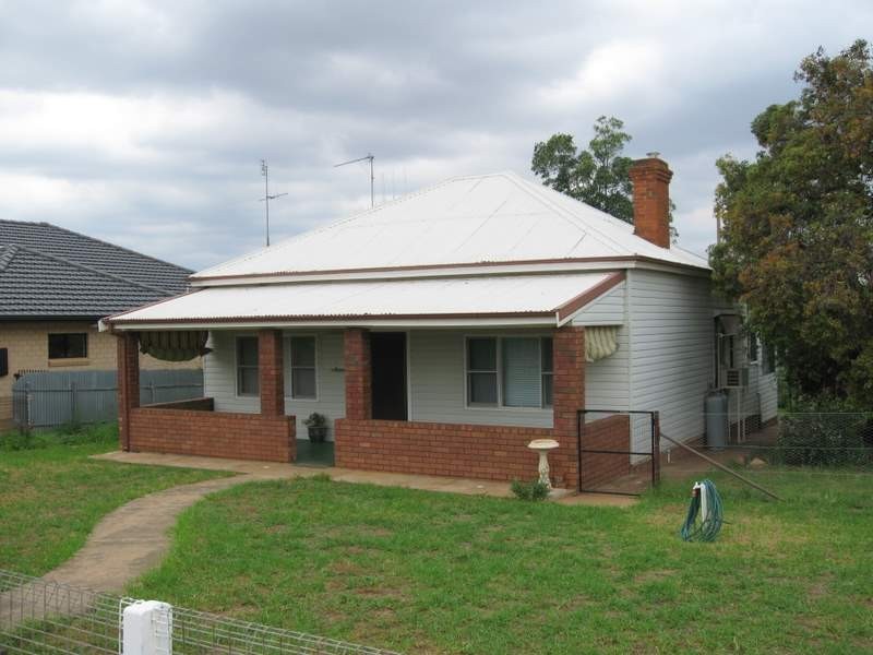 15 Goobang Street, Parkes NSW 2870