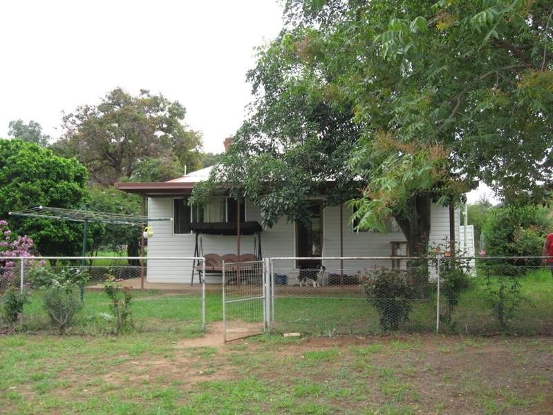 15 Goobang Street, Parkes NSW 2870