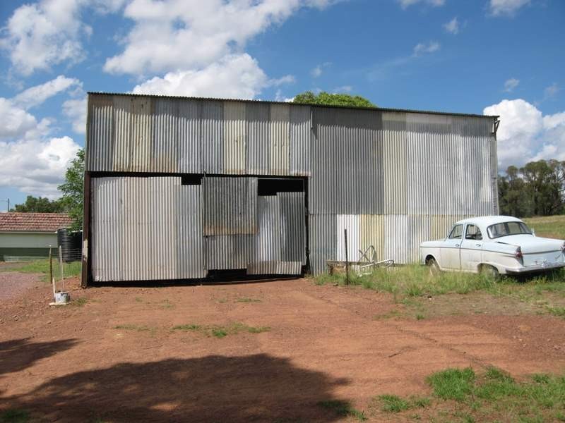 Hazeldene Lake Endeavour Road, Parkes NSW 2870