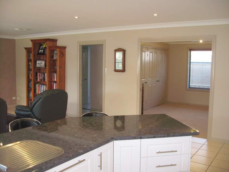 17 Noonan Street, Parkes NSW 2870