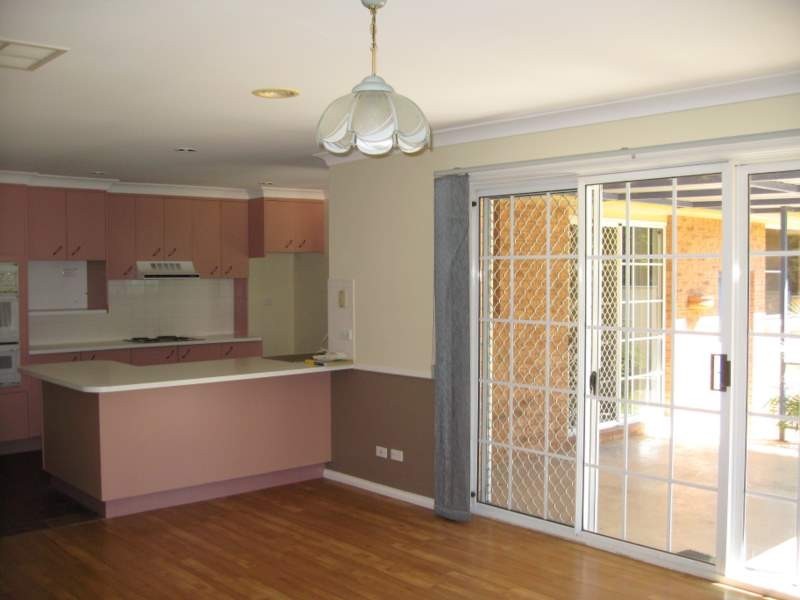 16 Webb Street, Parkes NSW 2870